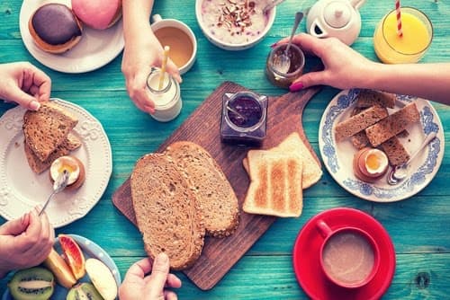 Una prima colazione abbondante fa dimagrire e riduce la glicemia